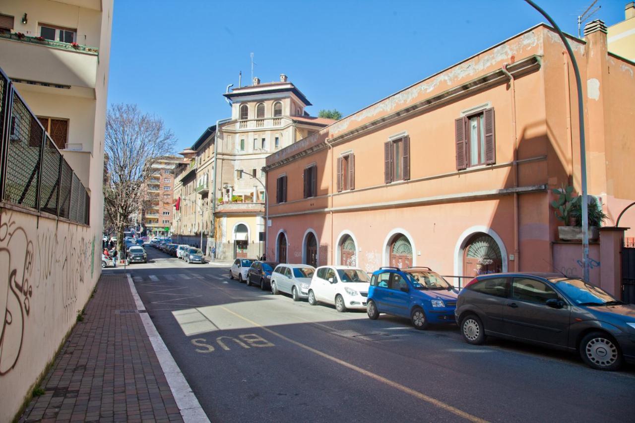 Porta Portese Colorful Flat Rome Exterior photo